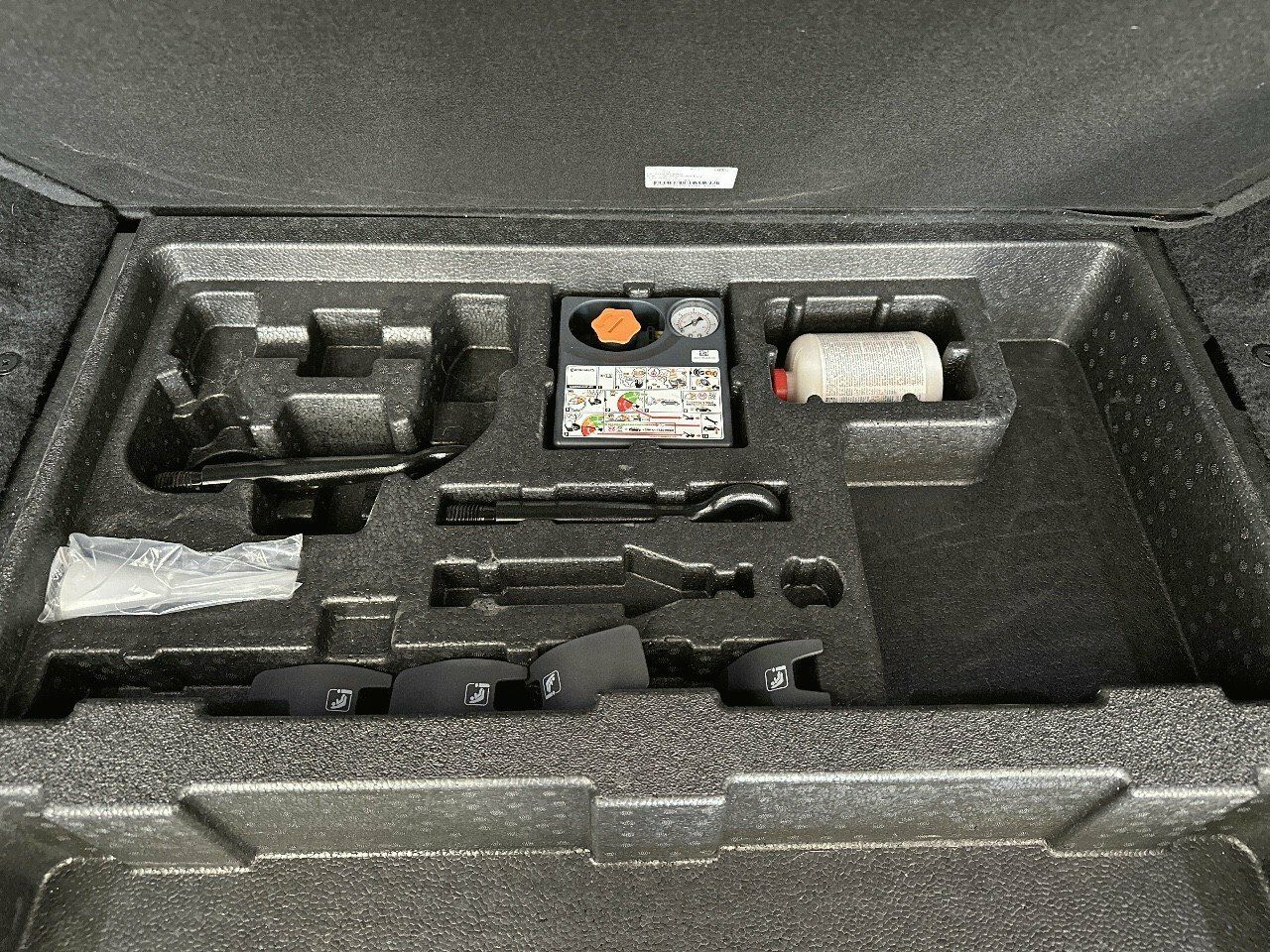 Jaguar E-Pace MHEV 2.0D S AUTO 163CV 5P - foto 25