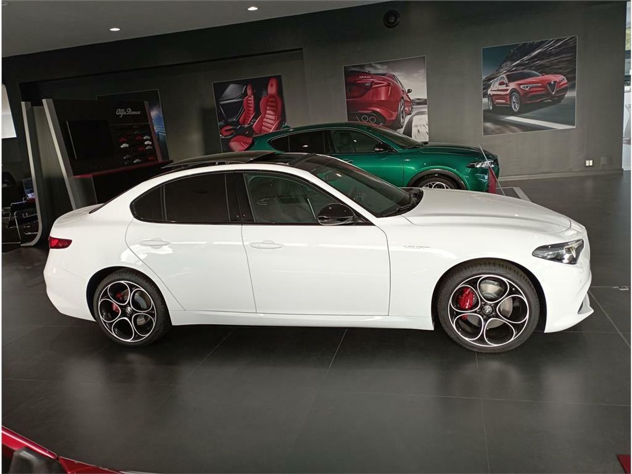 Alfa Romeo Giulia 2.2 Diesel 154kW (210CV) Veloce Q4 - foto 4