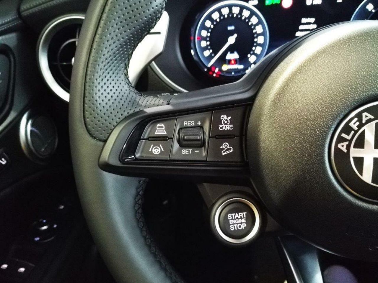 Alfa Romeo Stelvio 2.2 Diésel 154kW (210CV) Veloce Q4 - foto 17