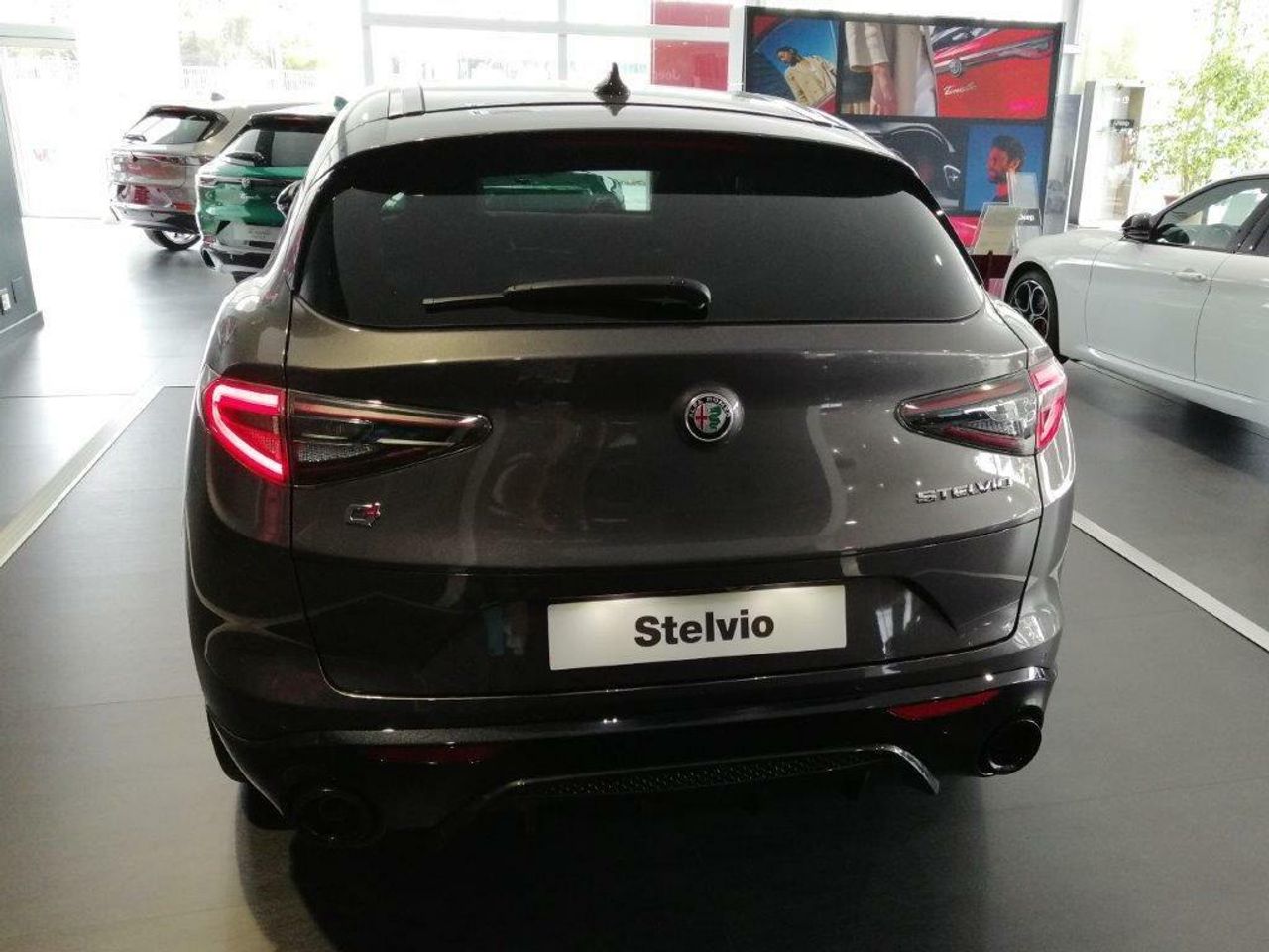Alfa Romeo Stelvio 2.2 Diésel 154kW (210CV) Veloce Q4 - foto 5
