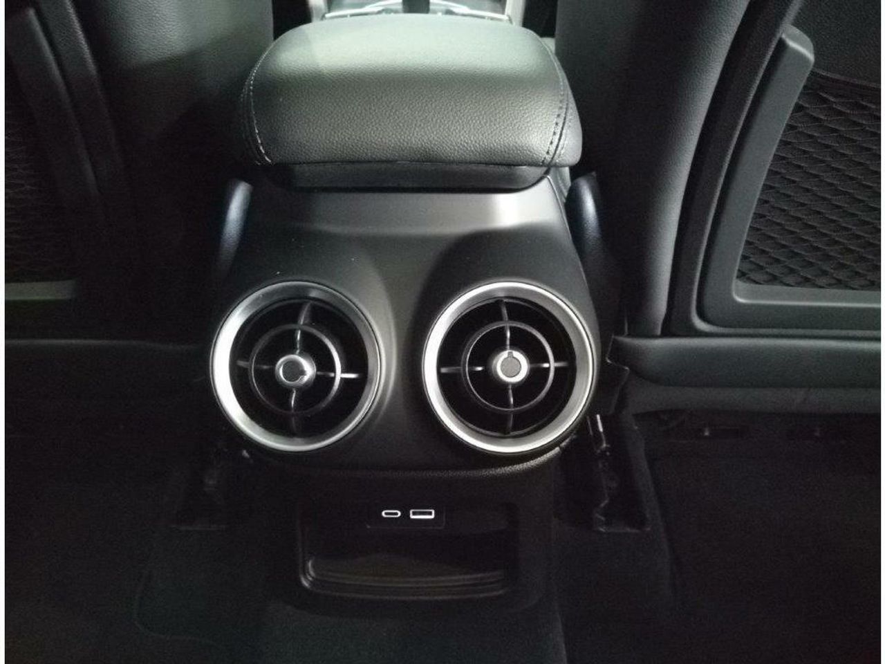 Alfa Romeo Stelvio 2.2 Diésel 154kW (210CV) Veloce Q4 - foto 24