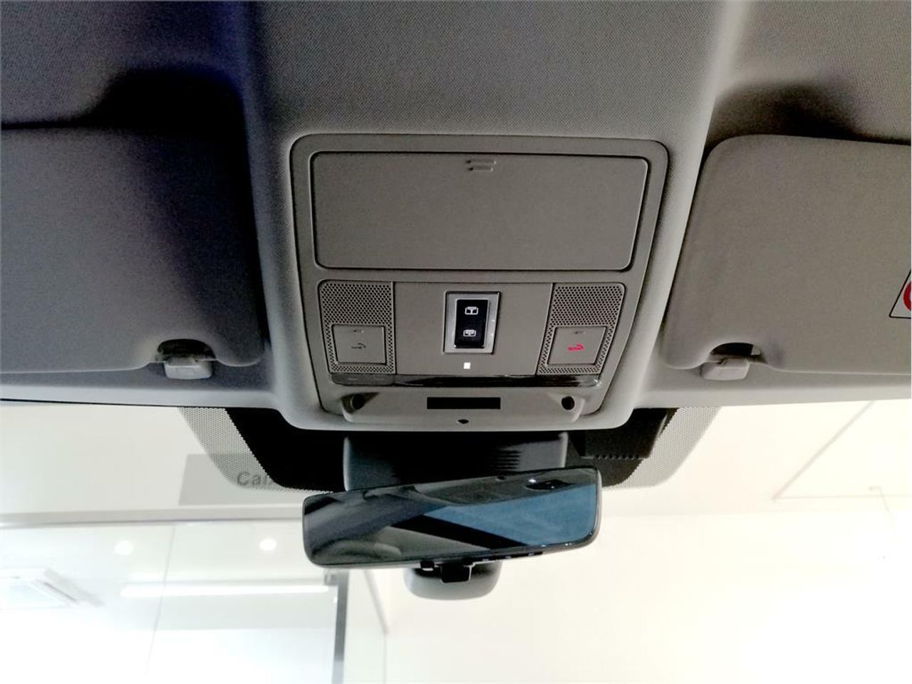 Land-Rover Discovery Sport 2.0D I4-L.Flw 150 PS AWD MHEV Aut - foto 35