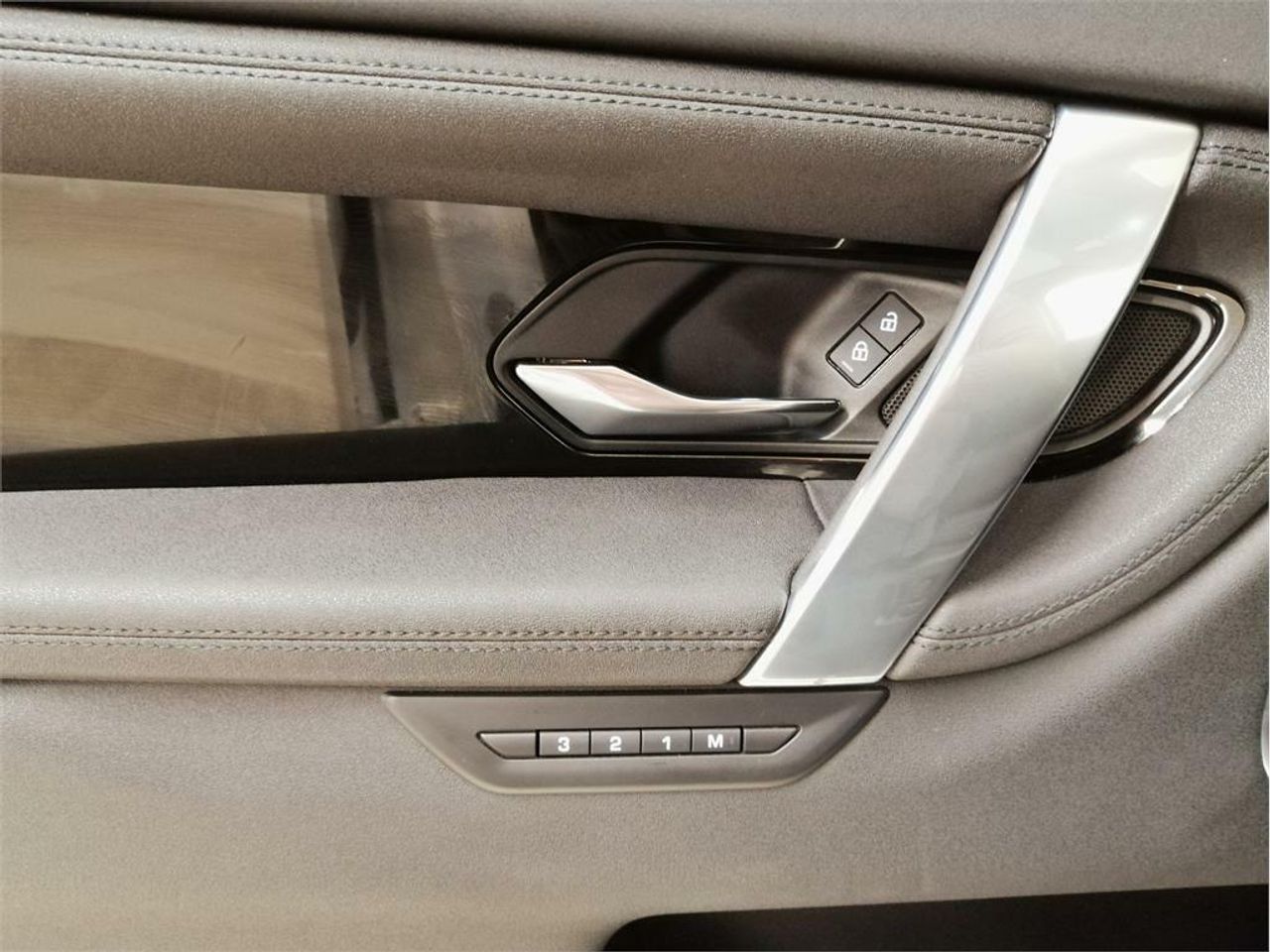 Land-Rover Discovery Sport 2.0D TD4 163 PS AWD Auto MHEV SE - foto 32