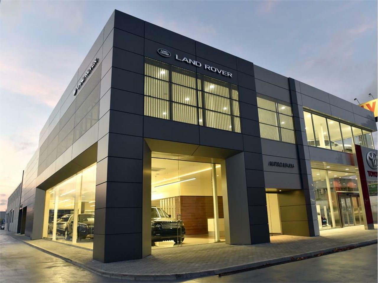 Land-Rover Range Rover Evoque 2.0 D163 R-Dynamic S AUTO 4WD  - foto 10