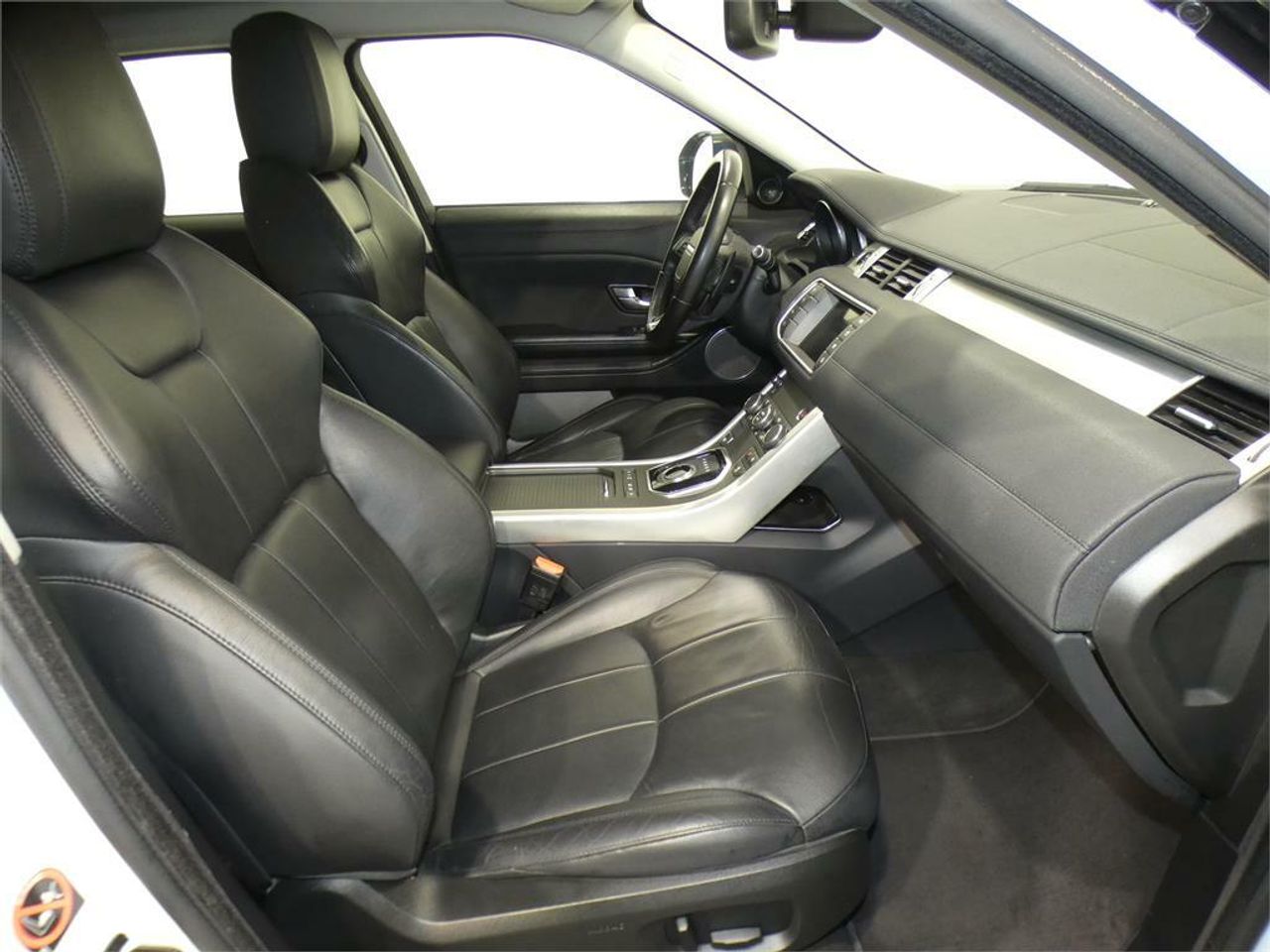 Land-Rover Range Rover Evoque 2.0L TD4 110kW 110kW 4x4 SE Au - foto 21