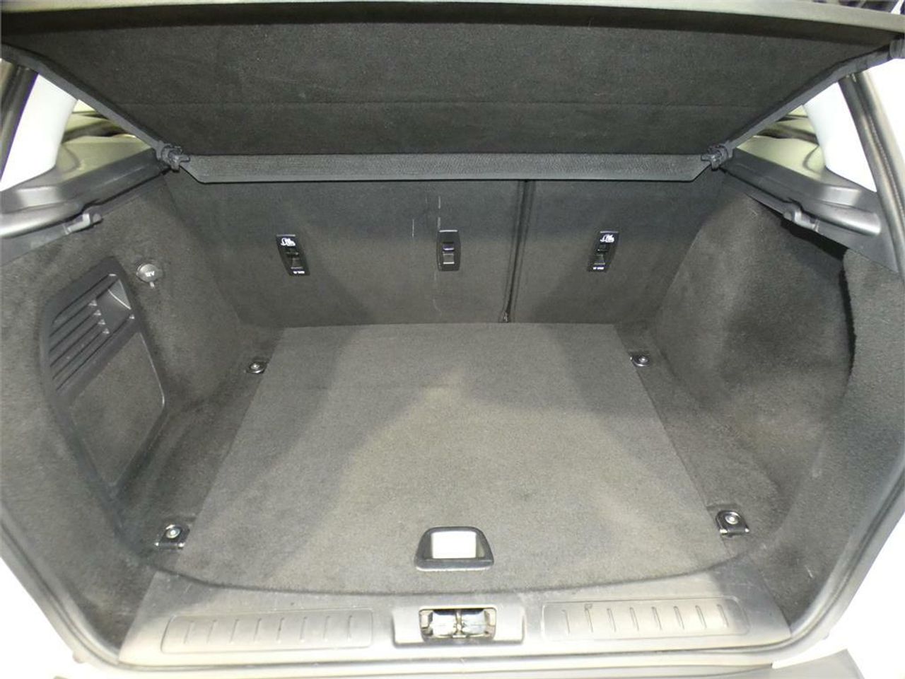 Land-Rover Range Rover Evoque 2.0L TD4 110kW 110kW 4x4 SE Au - foto 9