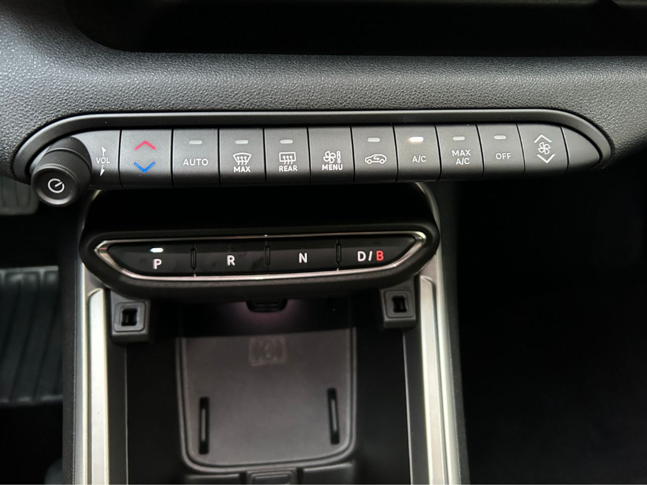 Jeep Avenger BEV 115kW (156CV) Summit - foto 24