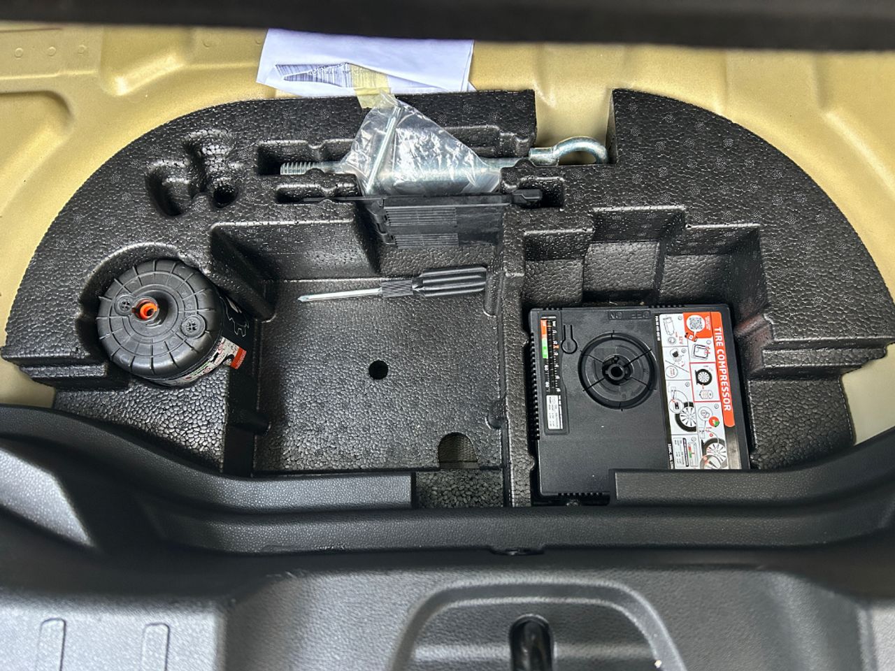 Jeep Avenger BEV 115kW (156CV) Summit - foto 50