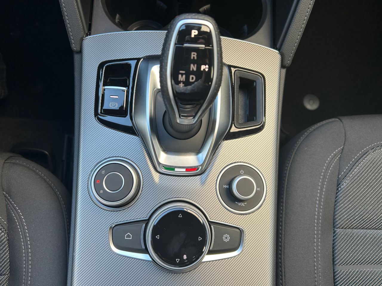 Alfa Romeo Stelvio 2.2 Diesel 118kW (160CV)  RWD Sprint - foto 17