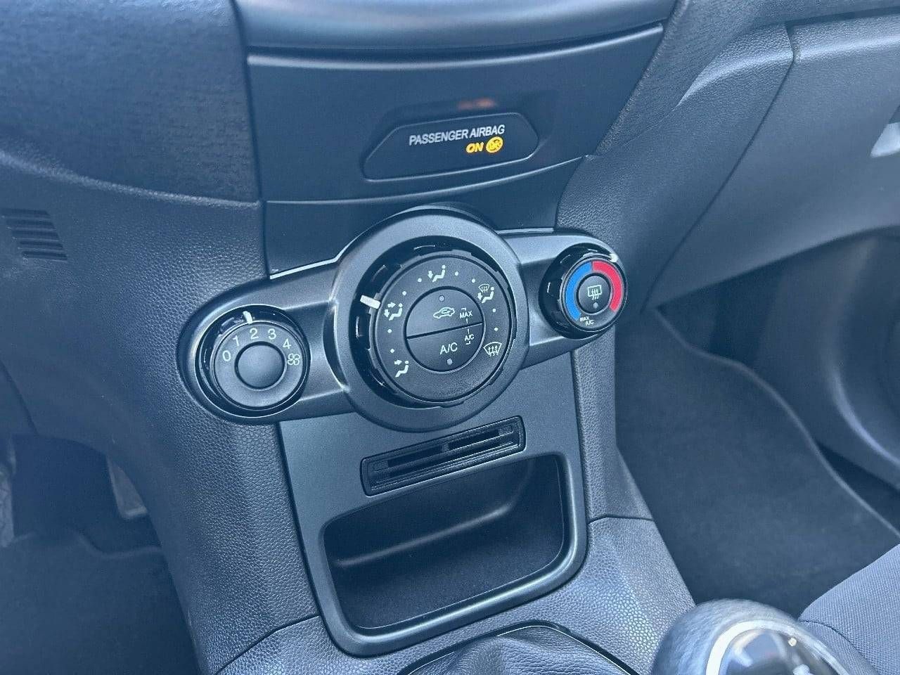 Ford Fiesta 1.5 TDCi 63kW  5p Trend - foto 20