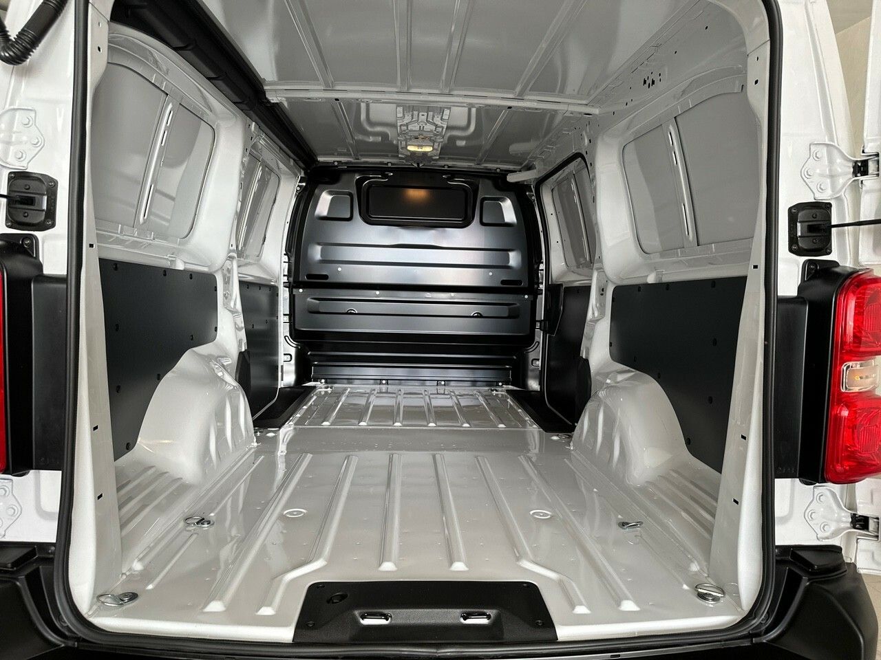 Fiat Scudo BEV 50 KWH L3 136CV 4P - foto 22