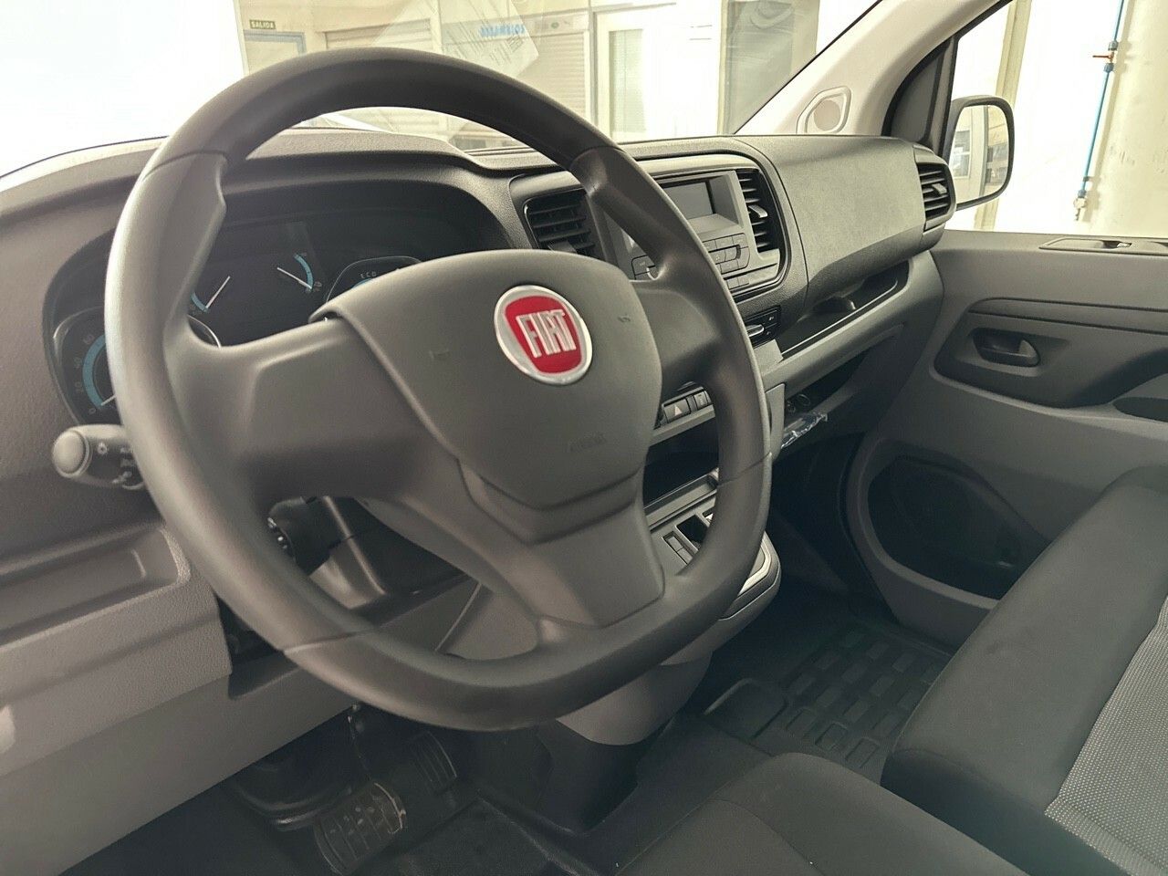 Fiat Scudo BEV 50 KWH L3 136CV 4P - foto 19