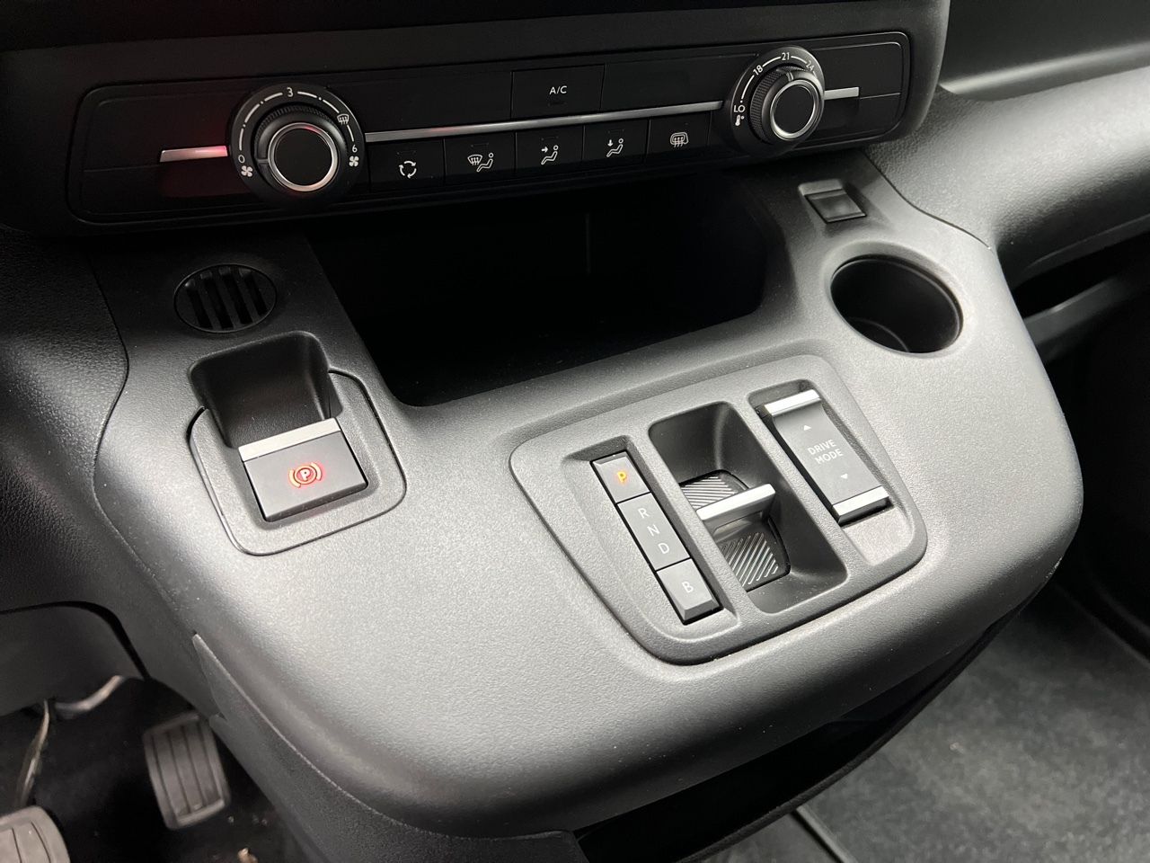 Fiat Doblo E-DOBLO BEV 50KWH LH1 136CV 4P - foto 24