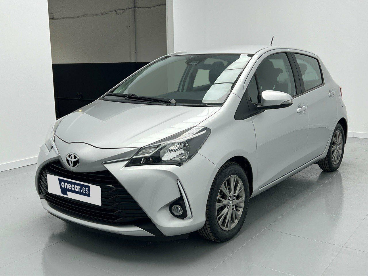 Foto toyota yaris 2020 /