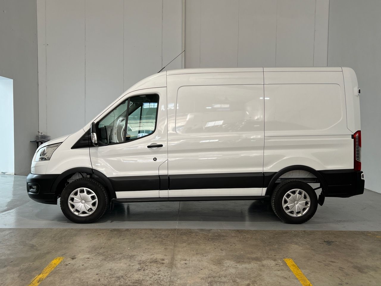 Ford Transit 350 TREND MHEV 2.0 TDCI L2H2 RWD 130CV 4P - foto 4