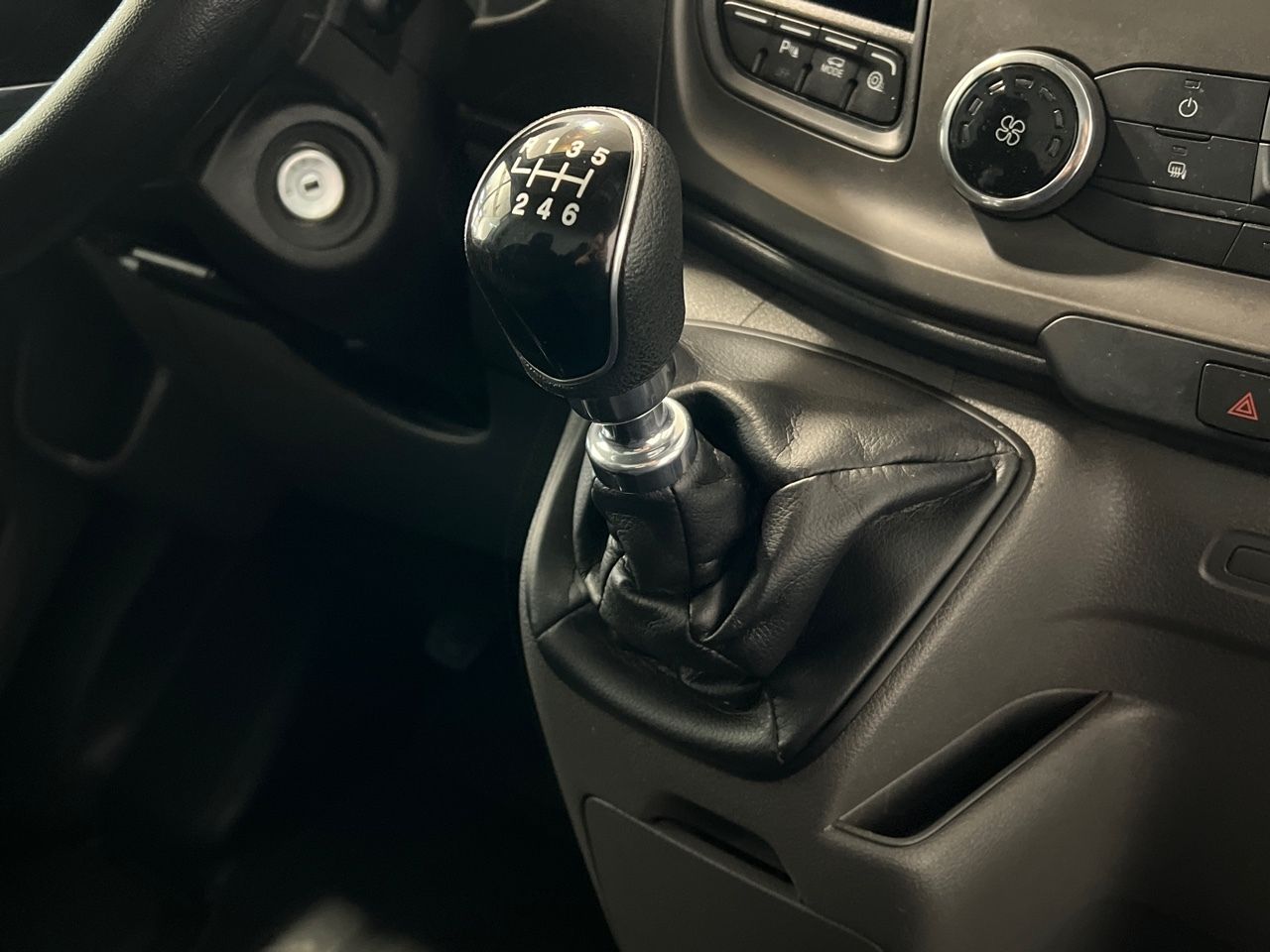 Ford Transit 350 TREND MHEV 2.0 TDCI L2H2 RWD 130CV 4P - foto 19