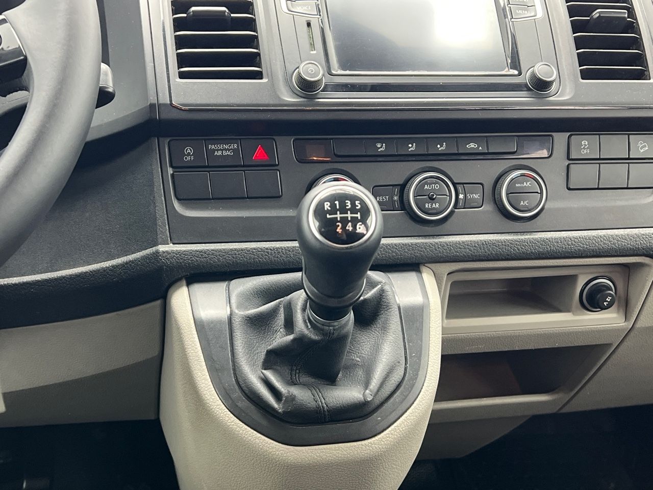 Volkswagen Caravelle 2.0 TDI BMT LWB TRENDLINE 4WD 150CV 4P  - foto 19