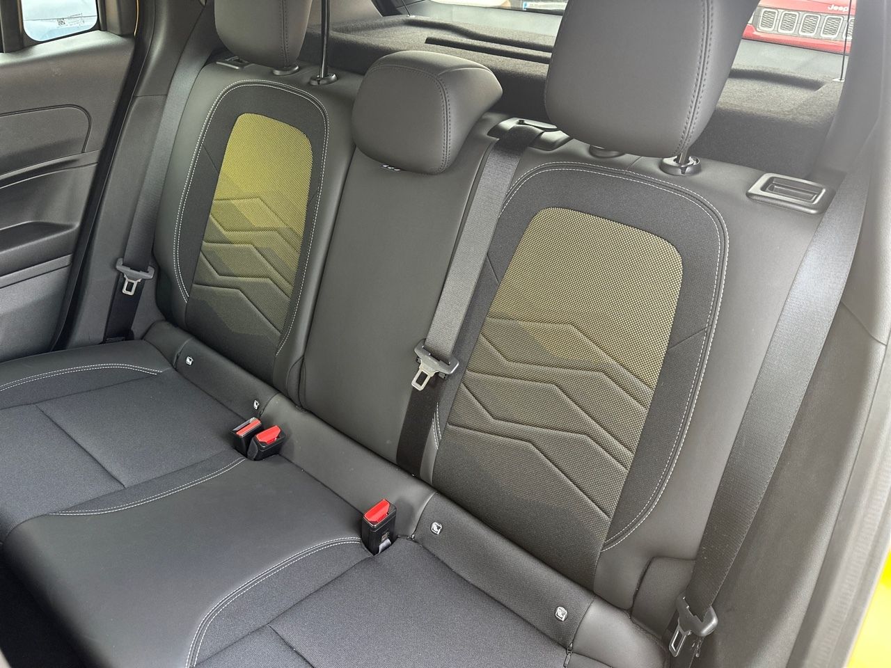 Jeep Avenger BEV SUMMIT 156CV 5P - foto 24