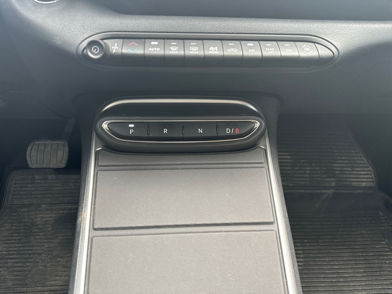 Jeep Avenger BEV SUMMIT 156CV 5P - foto 19