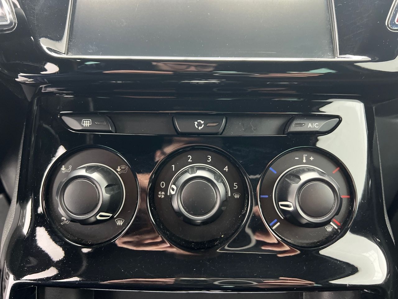 DS DS 3 1.2 PURETECH DESIRE 82CV 3P - foto 17