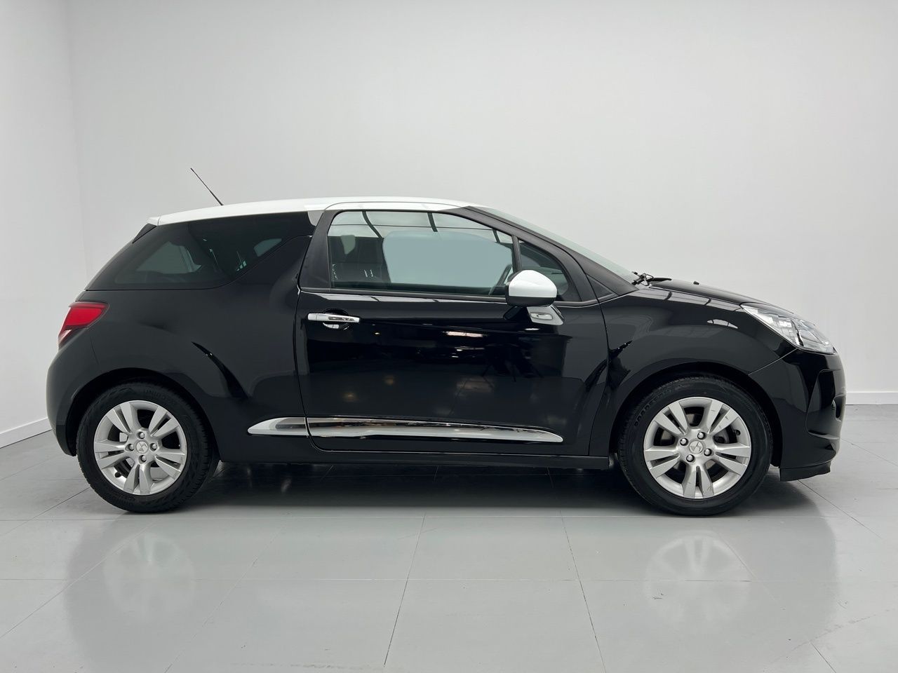 ds automobiles ds 3 2016 / foto grande (3)