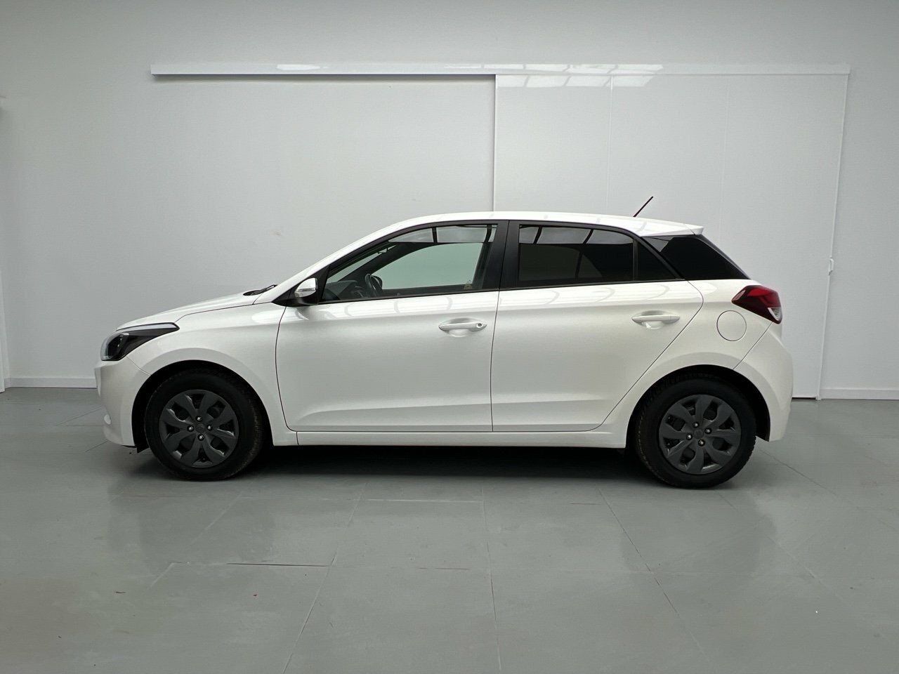 Hyundai i20 1.2 MPI FRESH 84CV 5P - foto 4