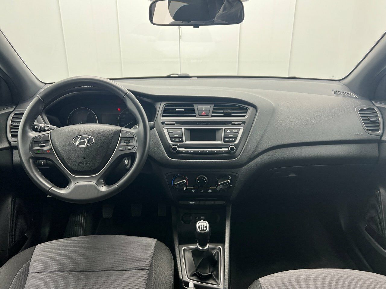 Hyundai i20 1.2 MPI FRESH 84CV 5P - foto 13