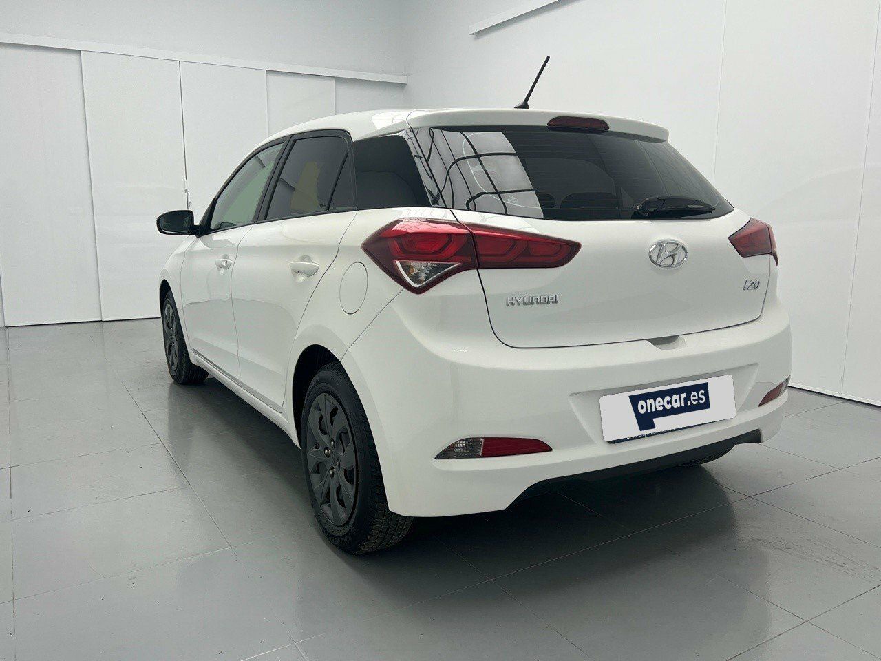 Hyundai i20 1.2 MPI FRESH 84CV 5P - foto 8