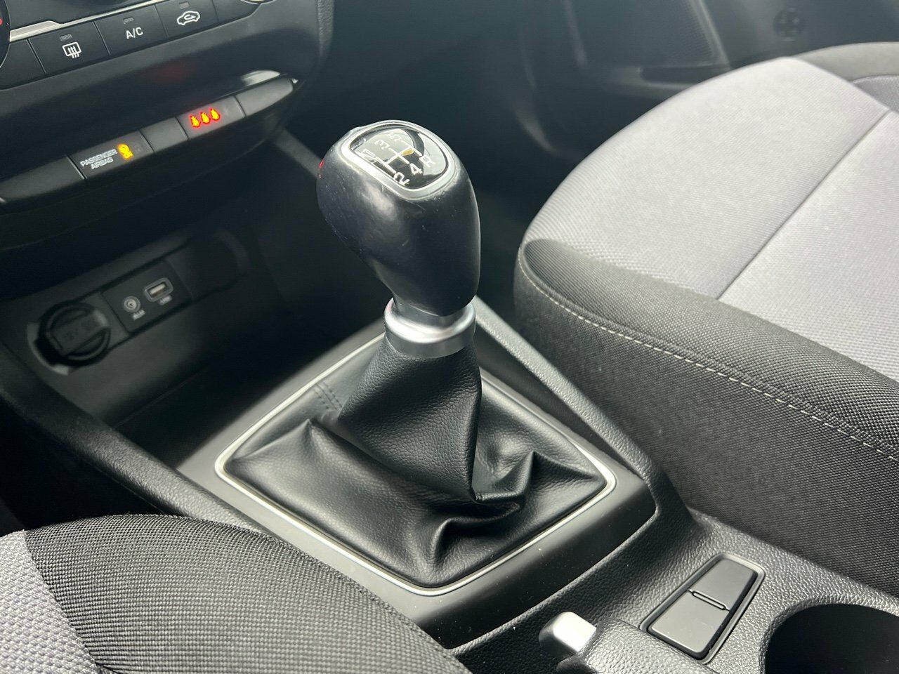 Hyundai i20 1.2 MPI FRESH 84CV 5P - foto 17