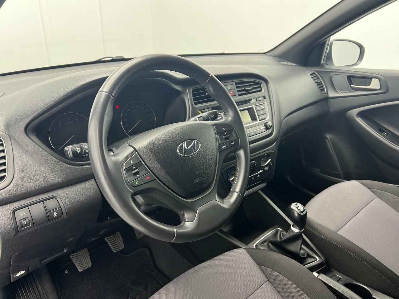 Hyundai i20 1.2 MPI FRESH 84CV 5P - foto 20