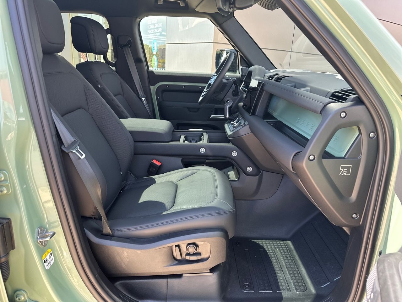 Land-Rover Defender PHEV 2.0 75TH LIMITED ED 110 AUTO 4WD 40 - foto 19