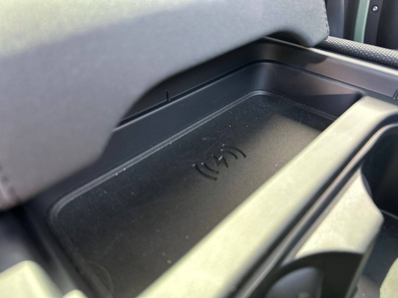 Land-Rover Defender PHEV 2.0 75TH LIMITED ED 110 AUTO 4WD 40 - foto 26