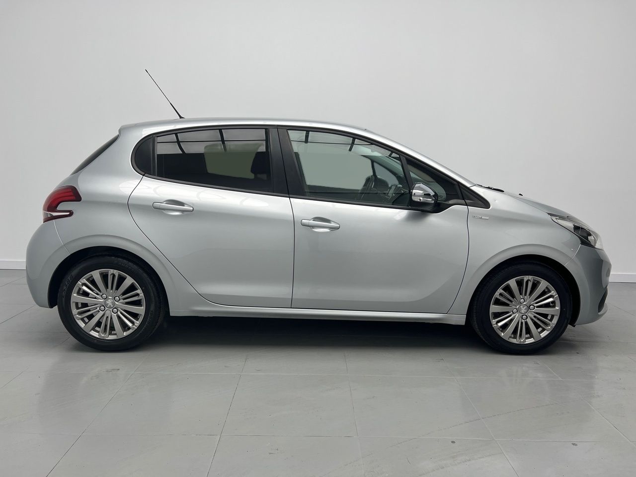 peugeot 208 2018 / foto grande (3)