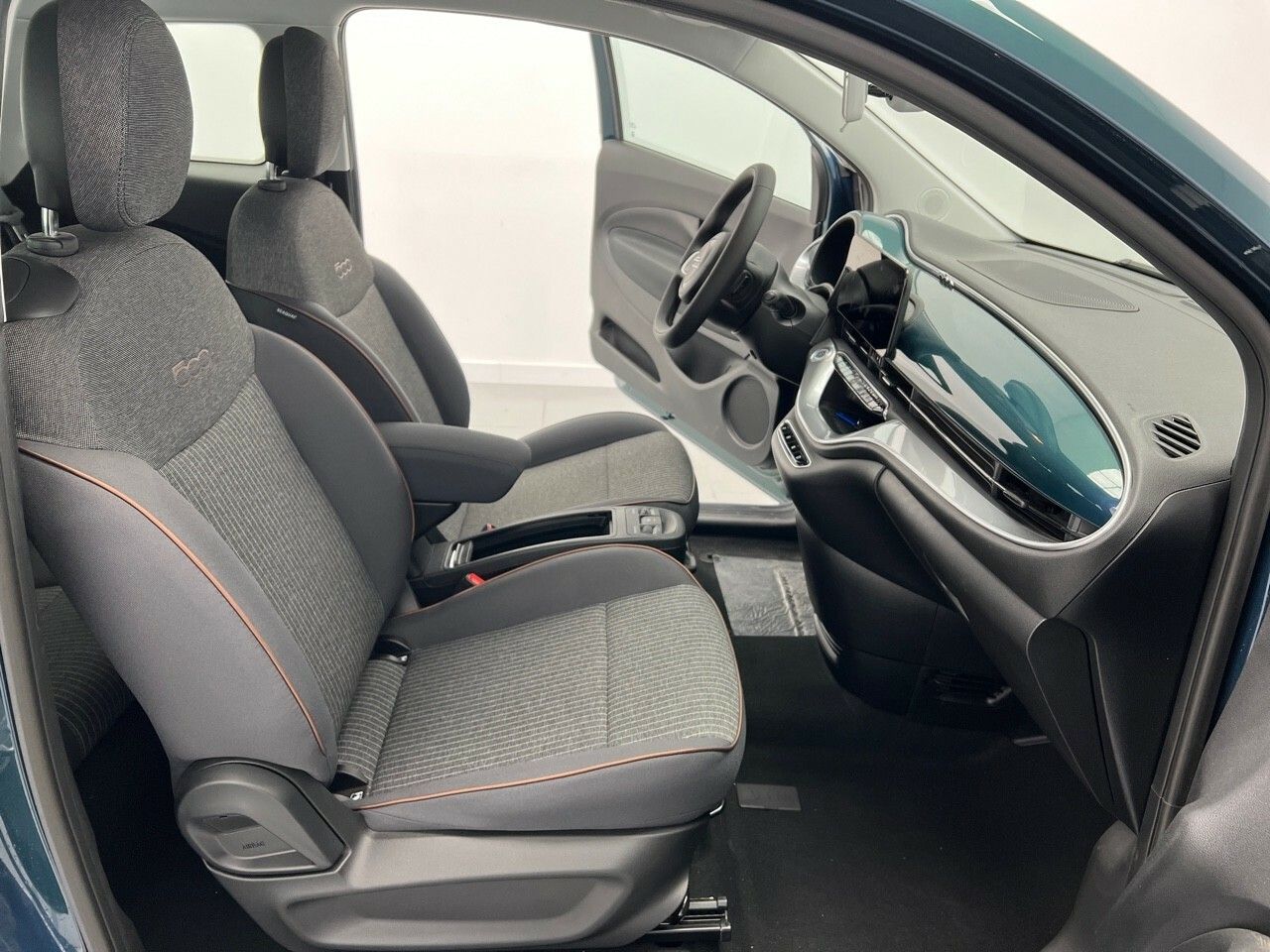 Fiat 500 BEV 42KWH ICON 118CV 3P - foto 21
