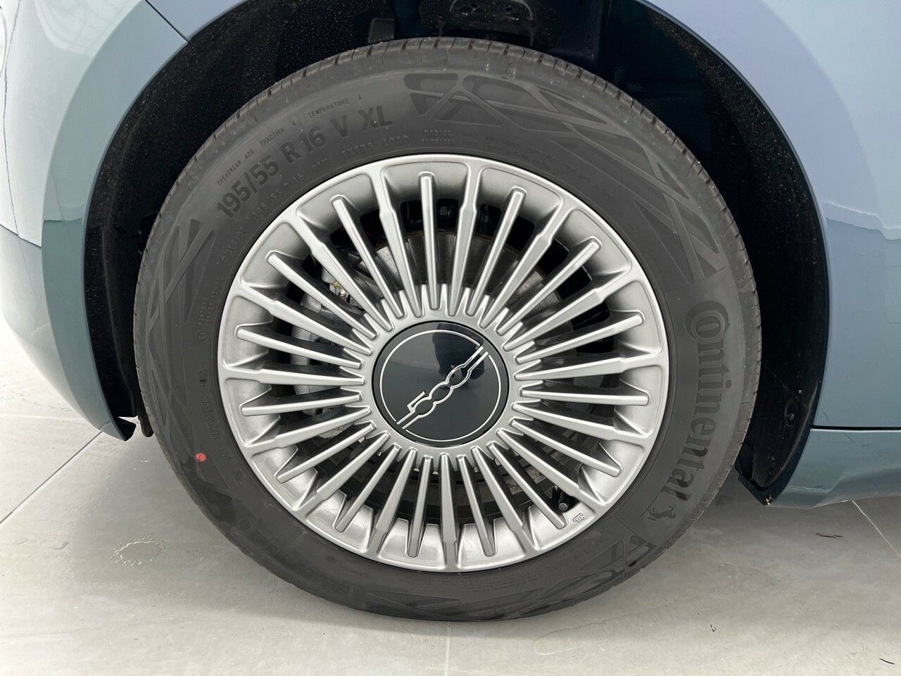 Fiat 500 BEV 42KWH ICON 118CV 3P - foto 11