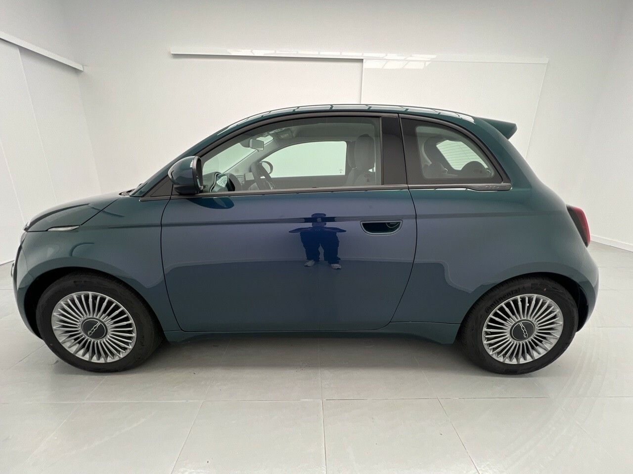 Fiat 500 BEV 42KWH ICON 118CV 3P - foto 4