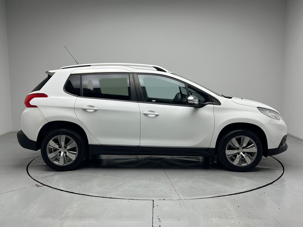 peugeot 2008 2016 / foto grande (3)