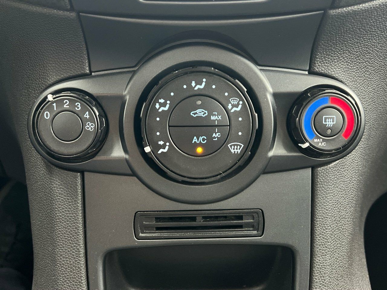 Ford Fiesta 1.25 TREND 82CV 5P - foto 17