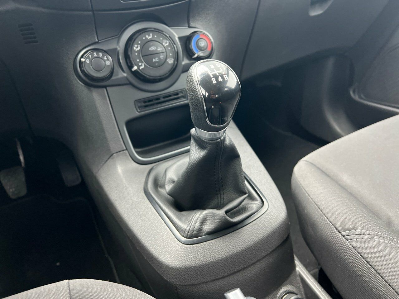 Ford Fiesta 1.25 TREND 82CV 5P - foto 19