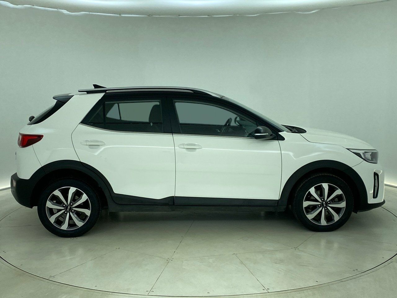 kia stonic 2021 / foto grande (3)