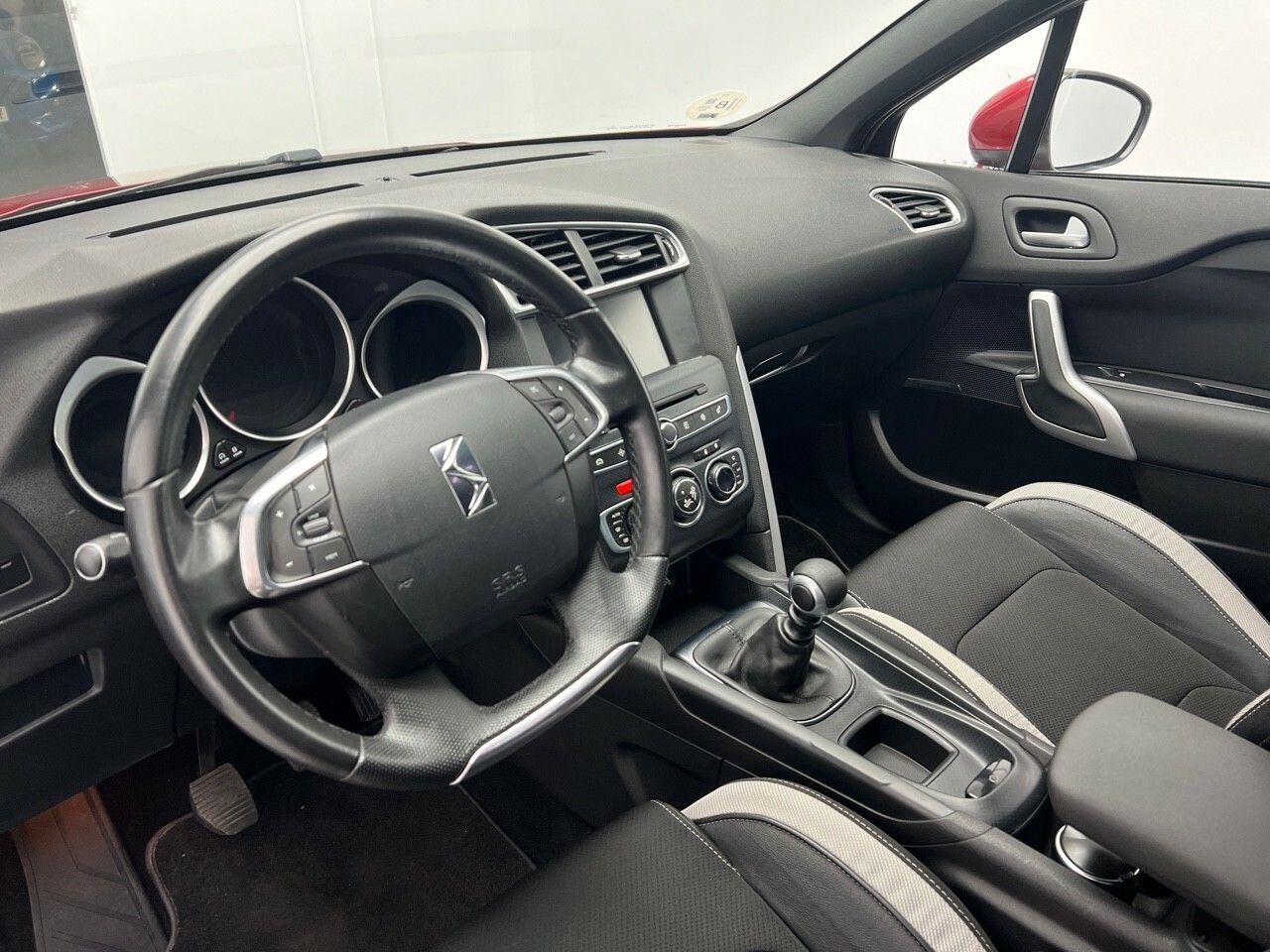 DS DS 4 1.6 E-HDI 115BHP STYLE 114CV 5P - foto 22