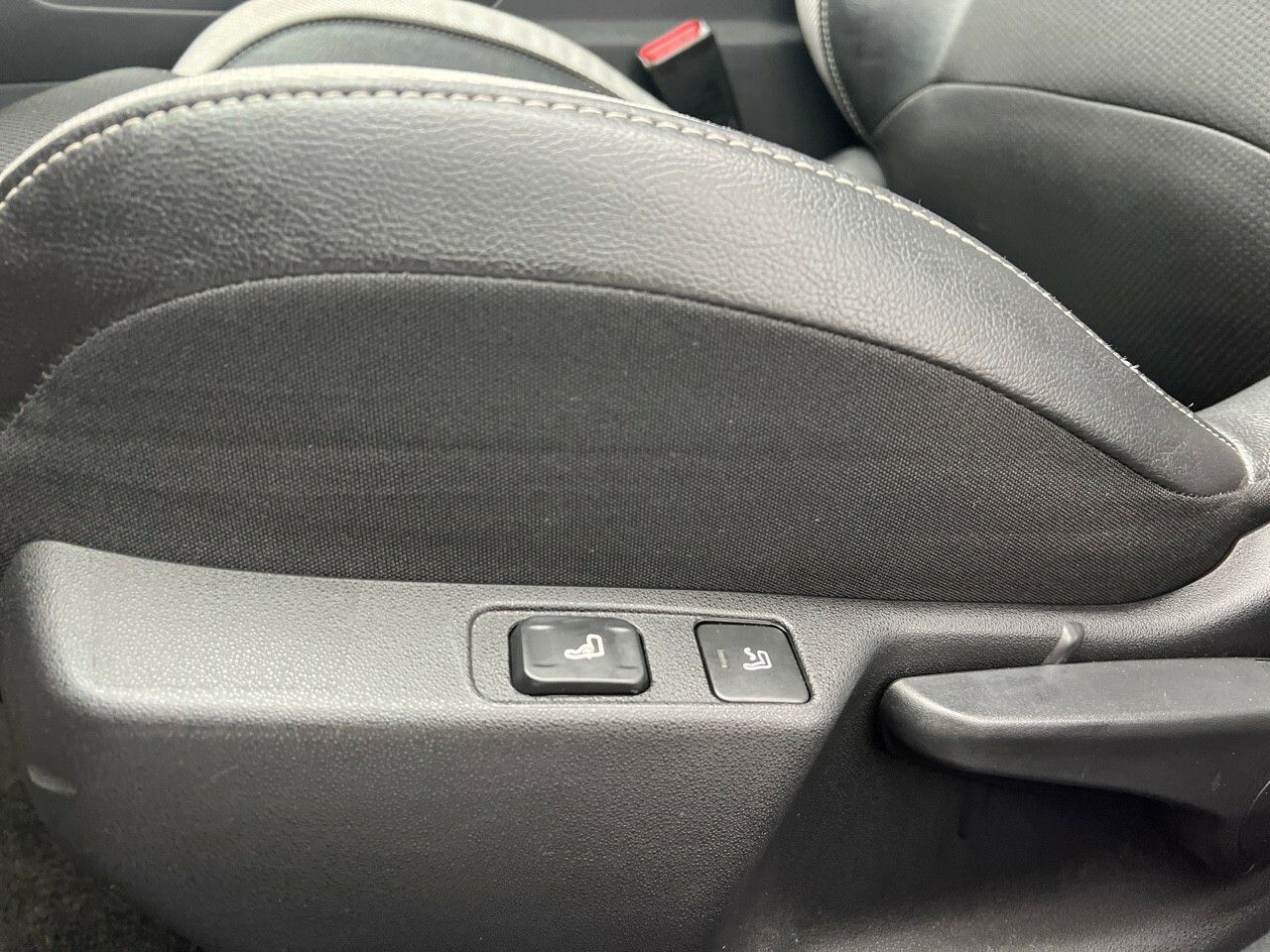 DS DS 4 1.6 E-HDI 115BHP STYLE 114CV 5P - foto 24