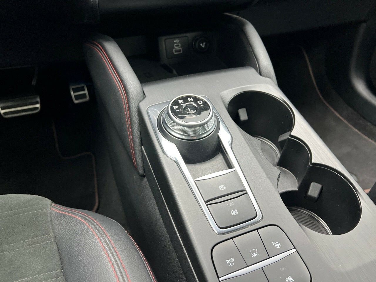 Ford Kuga PHEV 2.5 DURATEC ST-LINE X AUTO 225CV 5P - foto 21