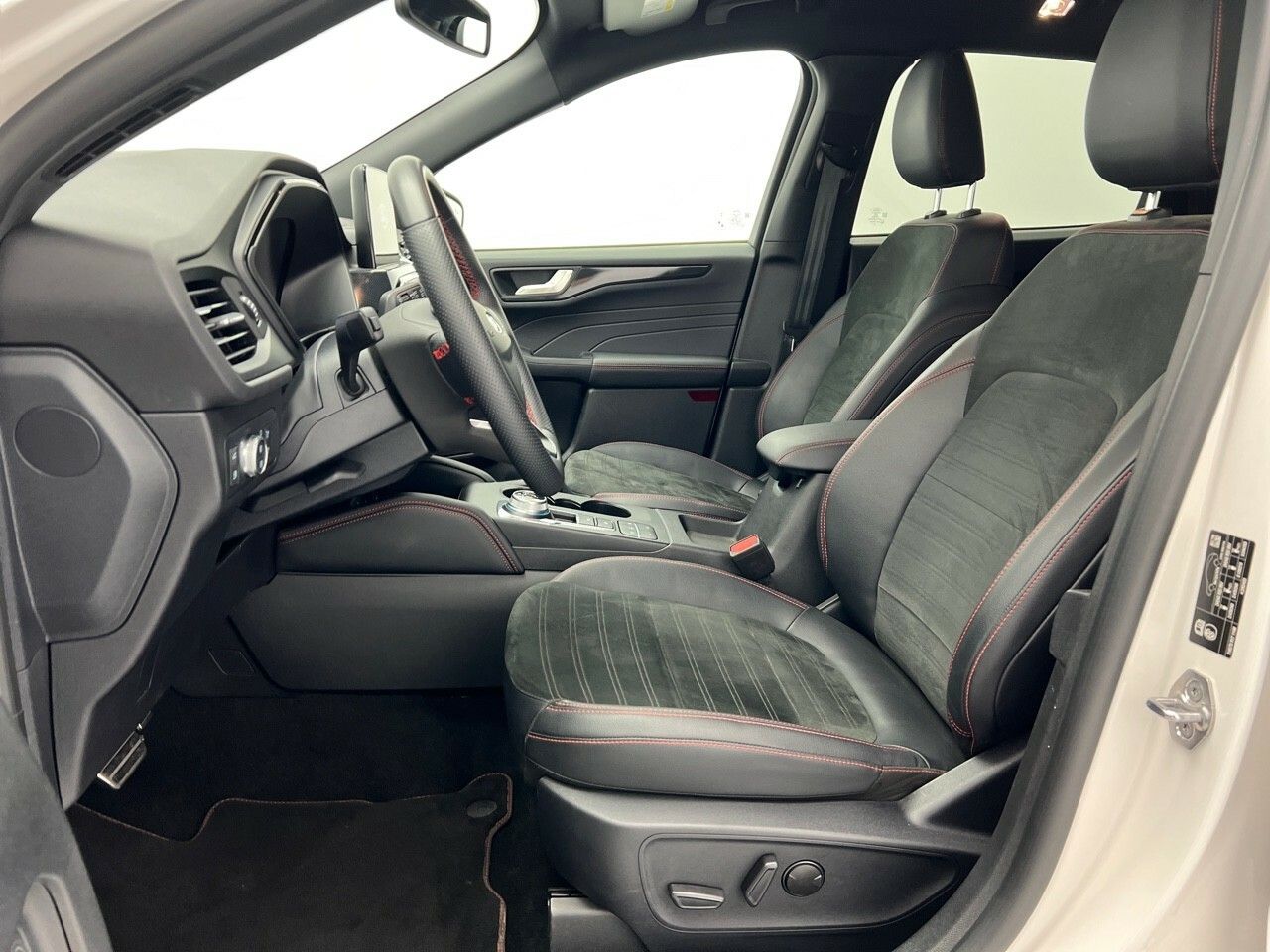 Ford Kuga PHEV 2.5 DURATEC ST-LINE X AUTO 225CV 5P - foto 25