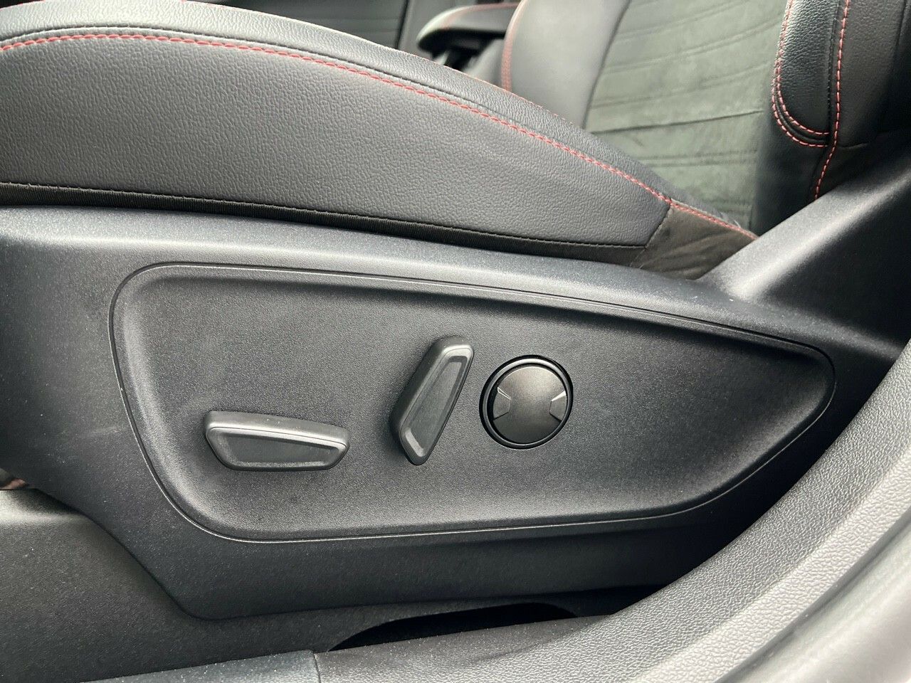 Ford Kuga PHEV 2.5 DURATEC ST-LINE X AUTO 225CV 5P - foto 30