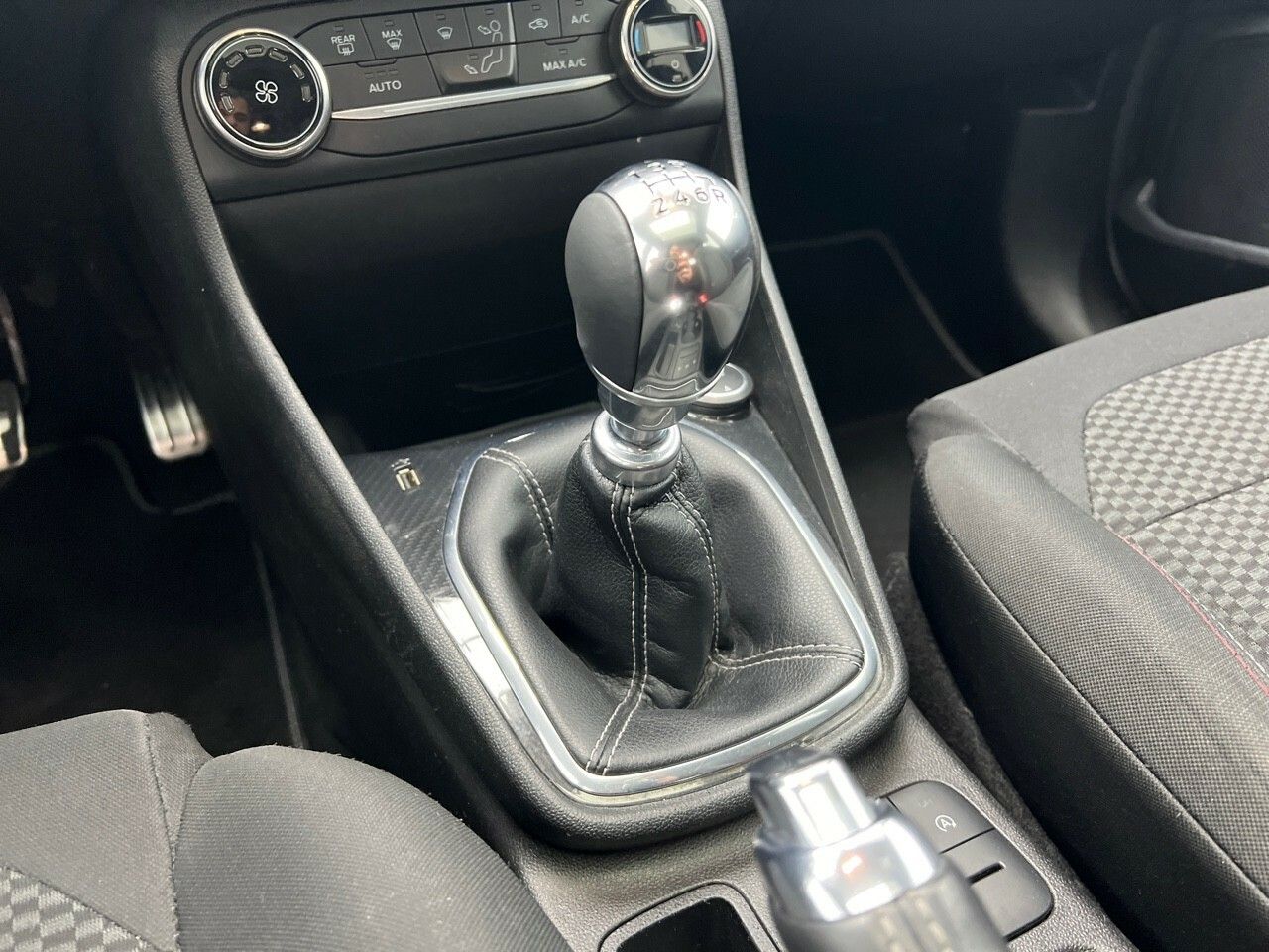 Ford Fiesta 1.0 ECOBOOST ST-LINE 125V 5P - foto 20