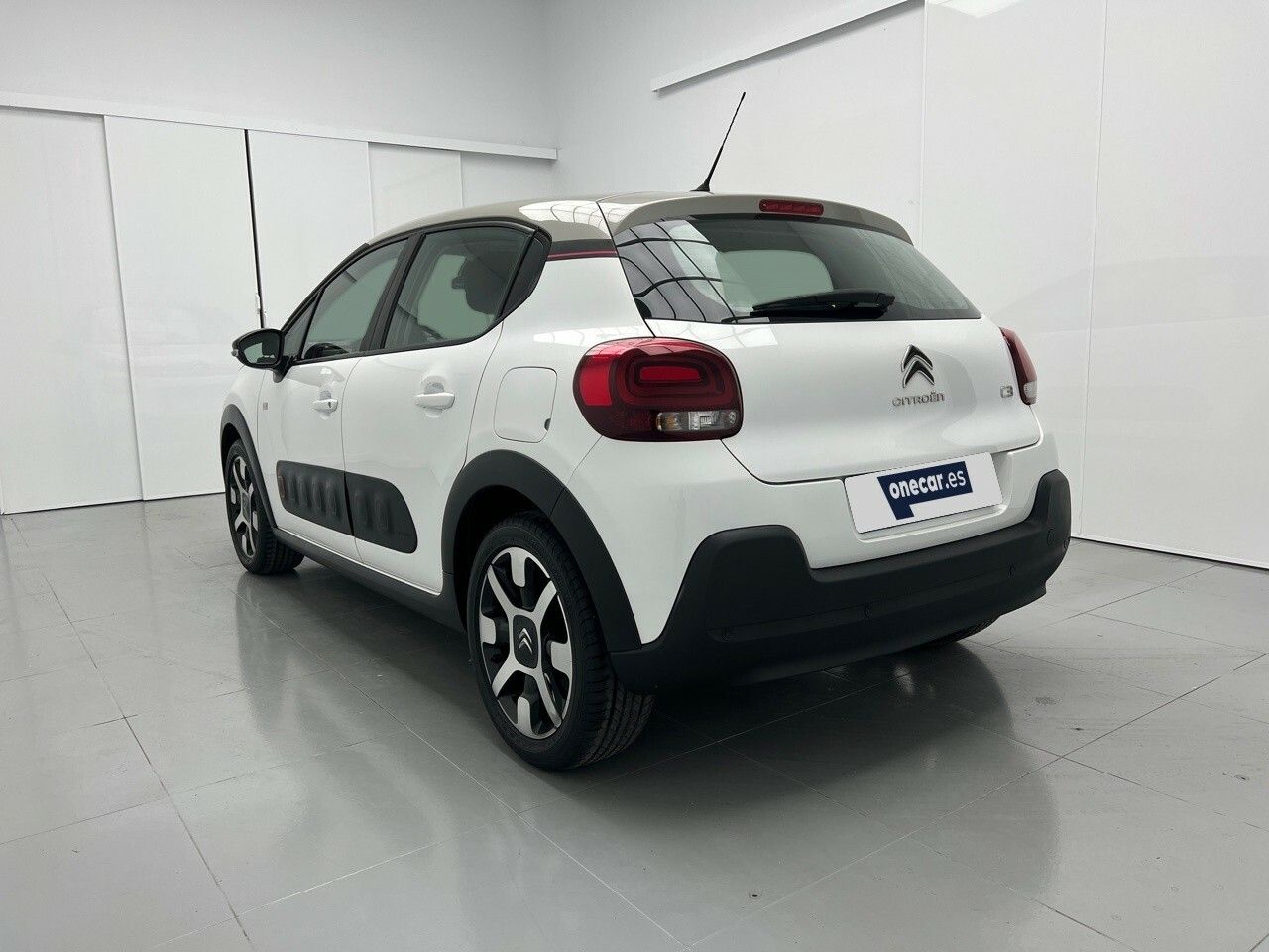 Citroën C3 1.2 PURETECH ELLE 82CV 5P - foto 8