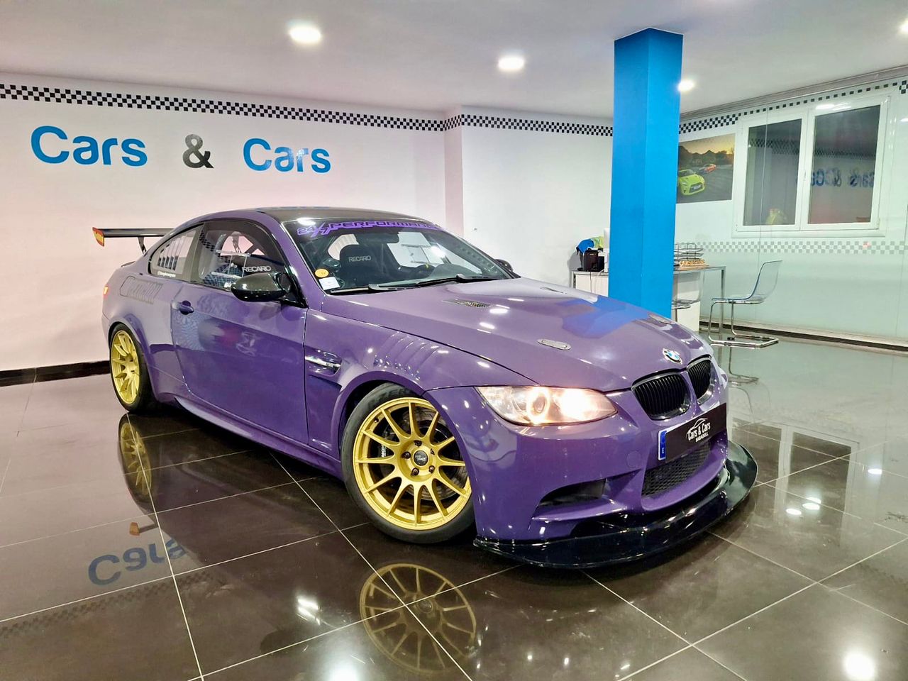 Mesa con tapa de cristal  de segunda mano - bmw m3 2009 /