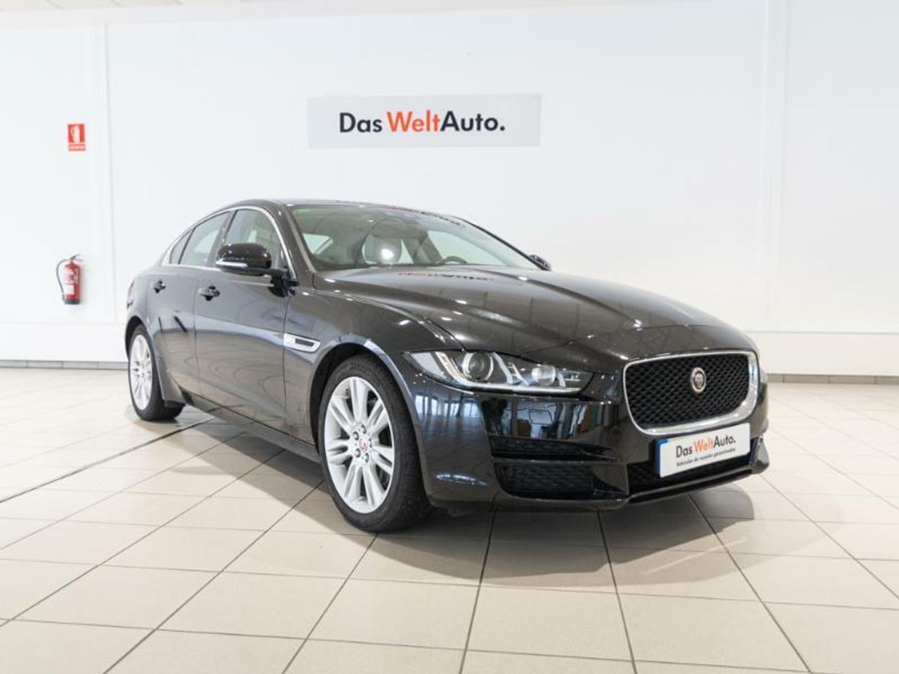 Foto jaguar xe 2016 /