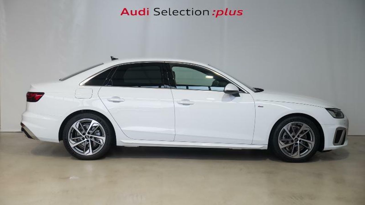 audi a4 2024 / foto grande (3)